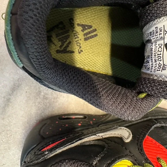 Nike Baby Air Max 90 Sneakers color Black Asparagus  size 5 - Picture 8 of 8